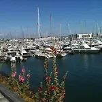 Meuble Face Mer, Plein Centre De La Gde Des Sables D'olonne Parking Et Fibre Gratuits شقة *